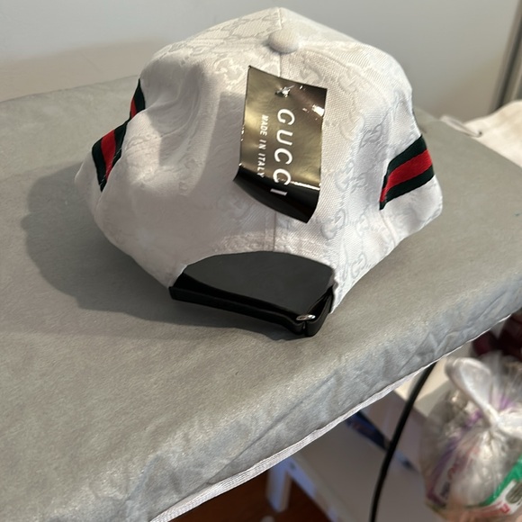 New hat - Picture 3 of 5